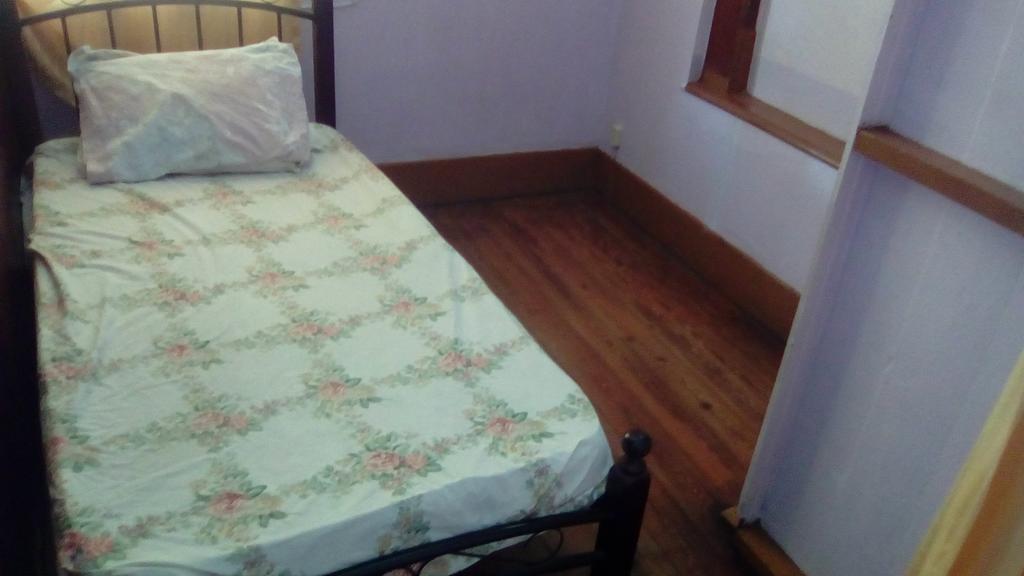 Robert'S Guest House Port of Spain Екстер'єр фото