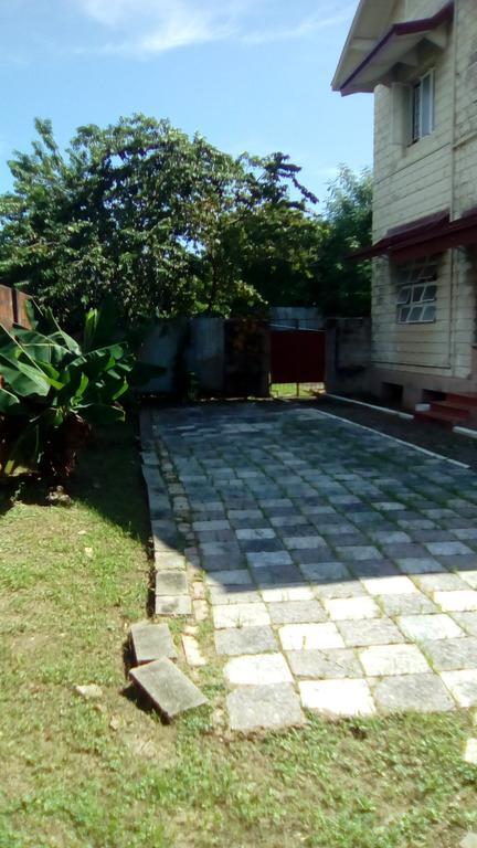 Robert'S Guest House Port of Spain Екстер'єр фото