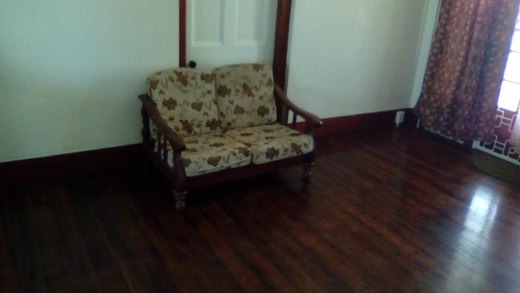 Robert'S Guest House Port of Spain Екстер'єр фото