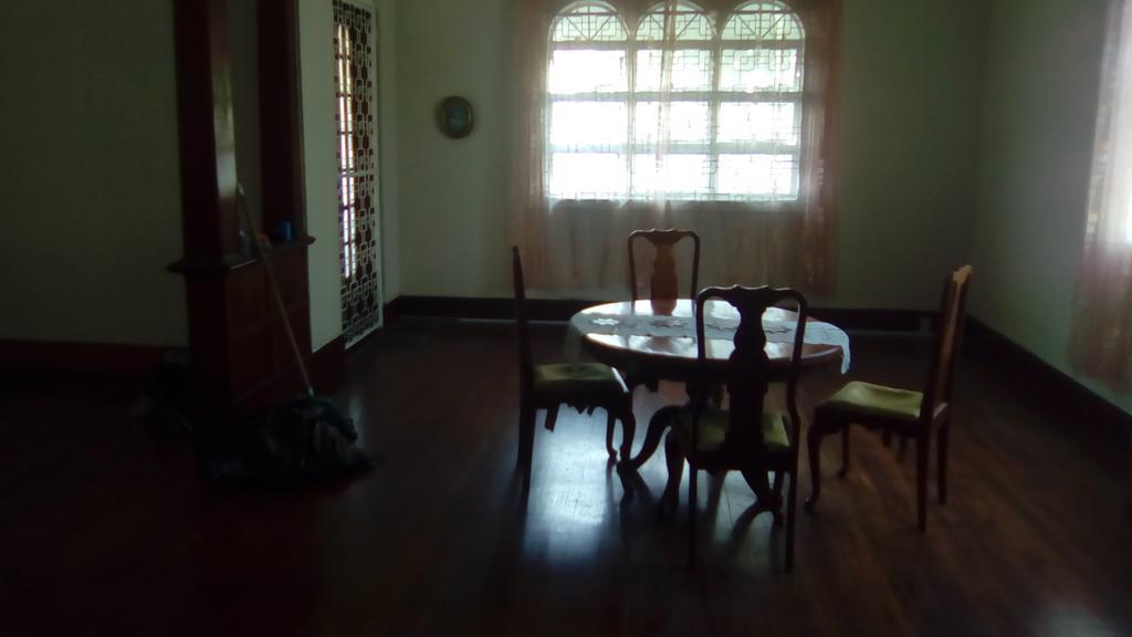Robert'S Guest House Port of Spain Екстер'єр фото